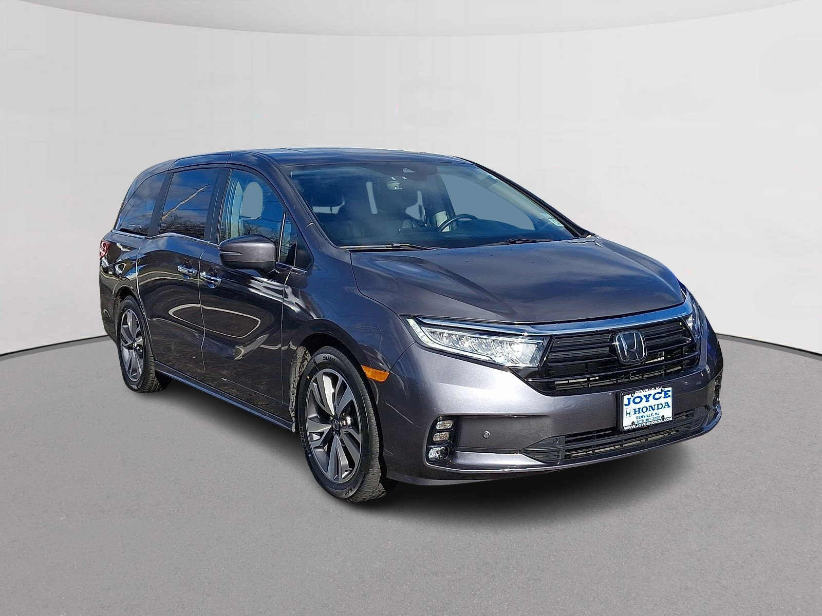 Certified 2022 Honda Odyssey Touring image 2