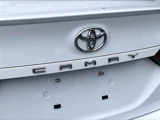Used 2023 Toyota Camry SE FWD image 8