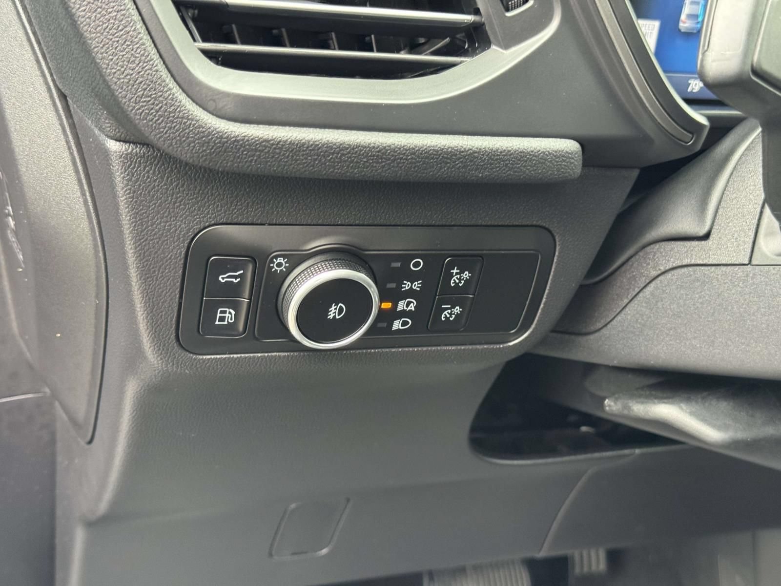 Used 2025 Ford Escape SE FWD image 15