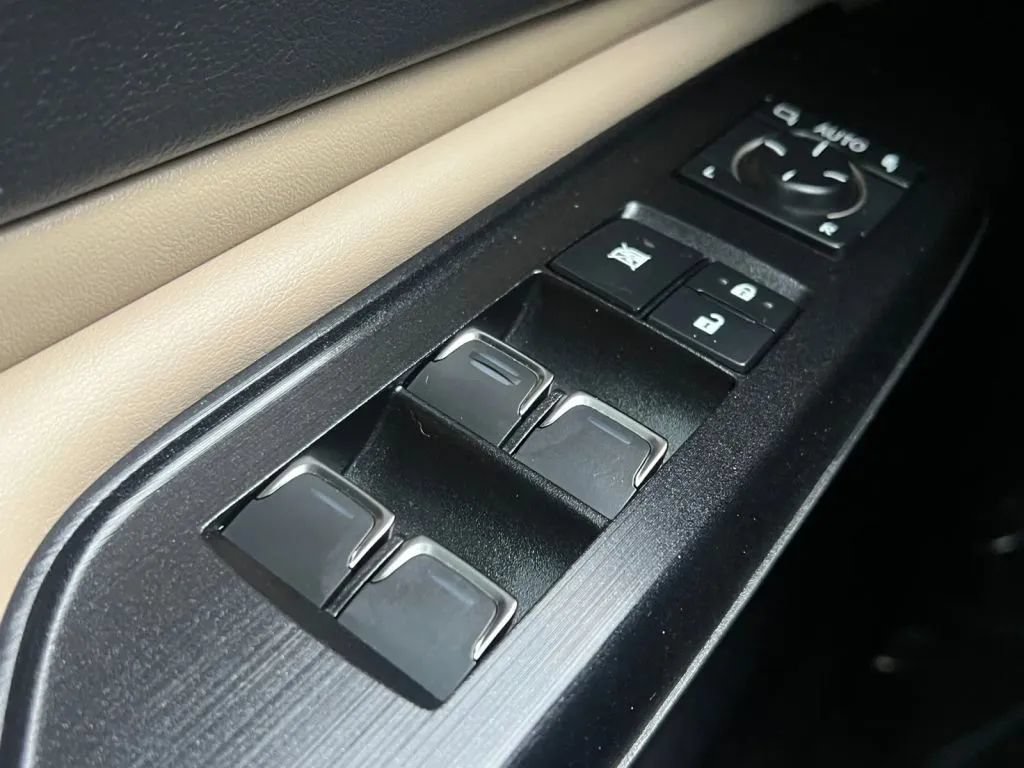 Used 2021 Lexus ES 350 w/ Premium Package FWD image 40
