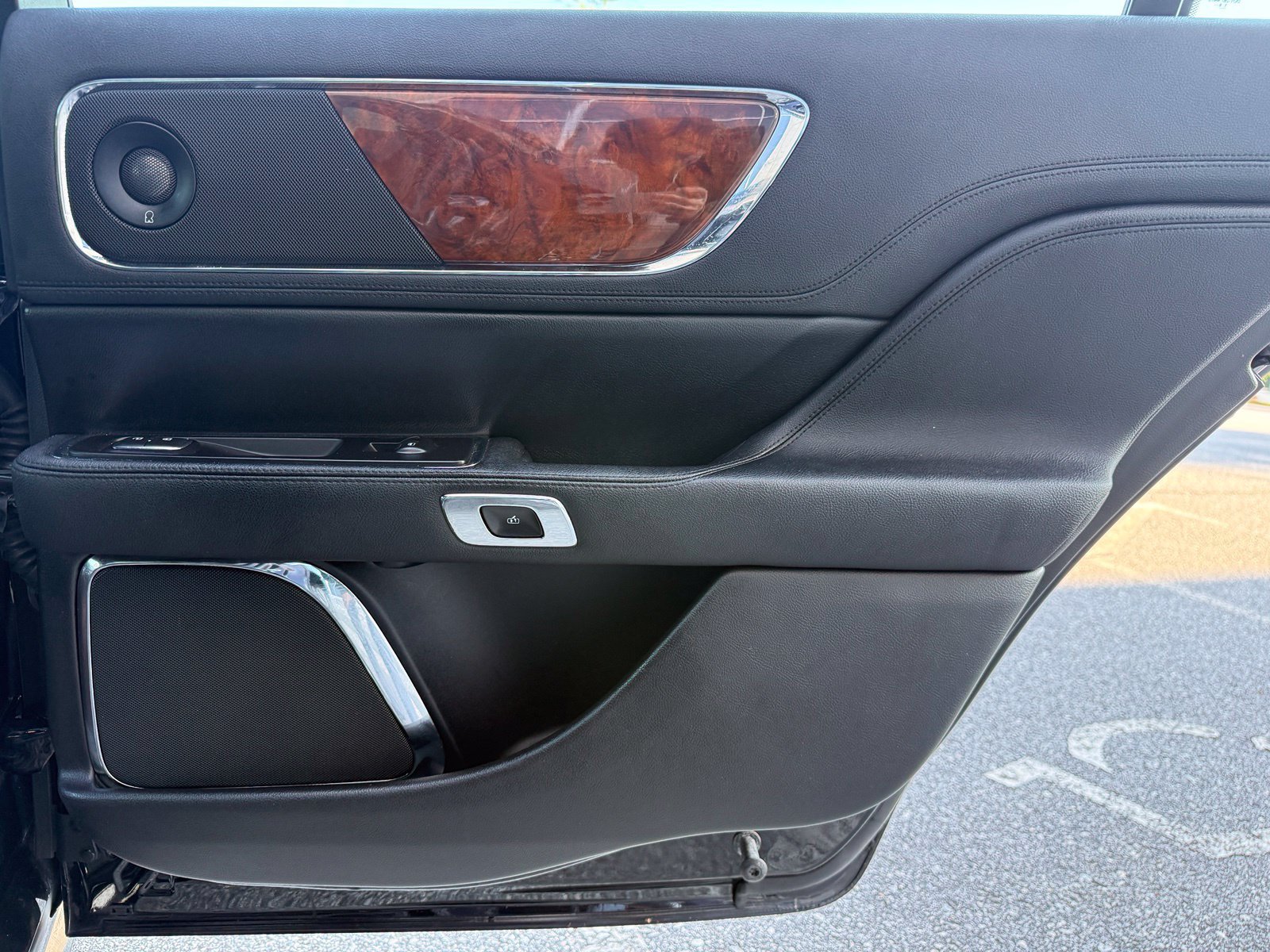 Used 2020 Lincoln Continental AWD w/ Premium Package image 46