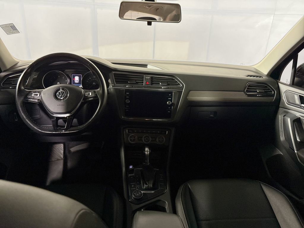 Used 2018 Volkswagen Tiguan SE AWD/4WD image 12