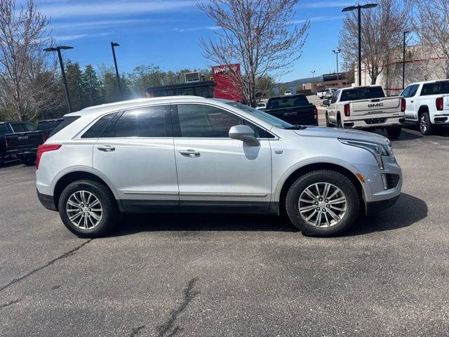 Used 2017 Cadillac XT5 Luxury w/ Driver Awareness Package AWD/4WD image 5