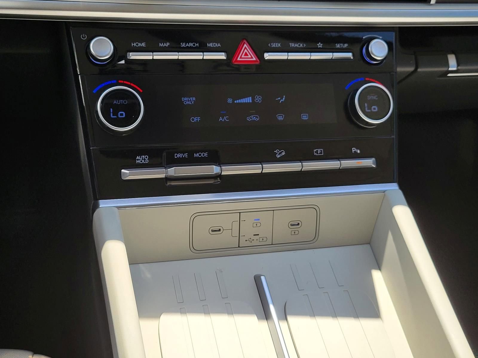 New 2026 Hyundai Santa Fe SE FWD image 19