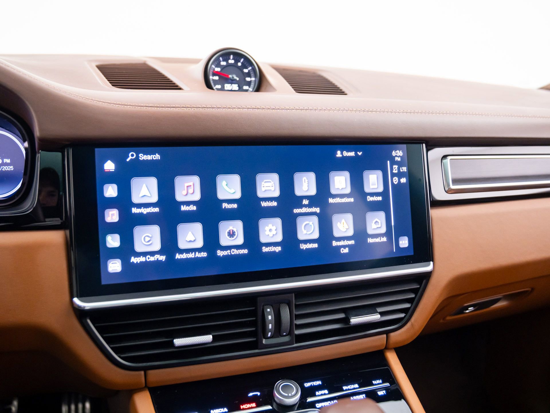 Used 2023 Porsche Cayenne GTS image 24