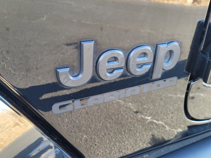 Used 2022 Jeep Gladiator Sport image 15