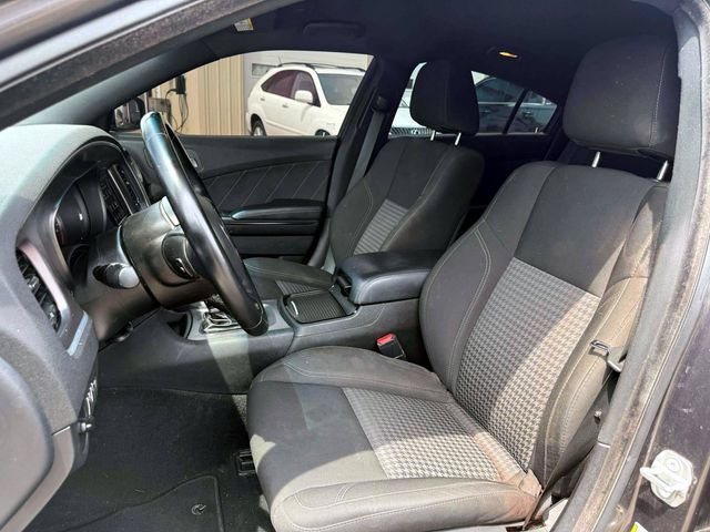 Used 2022 Dodge Charger SXT w/ Blacktop Package RWD image 15