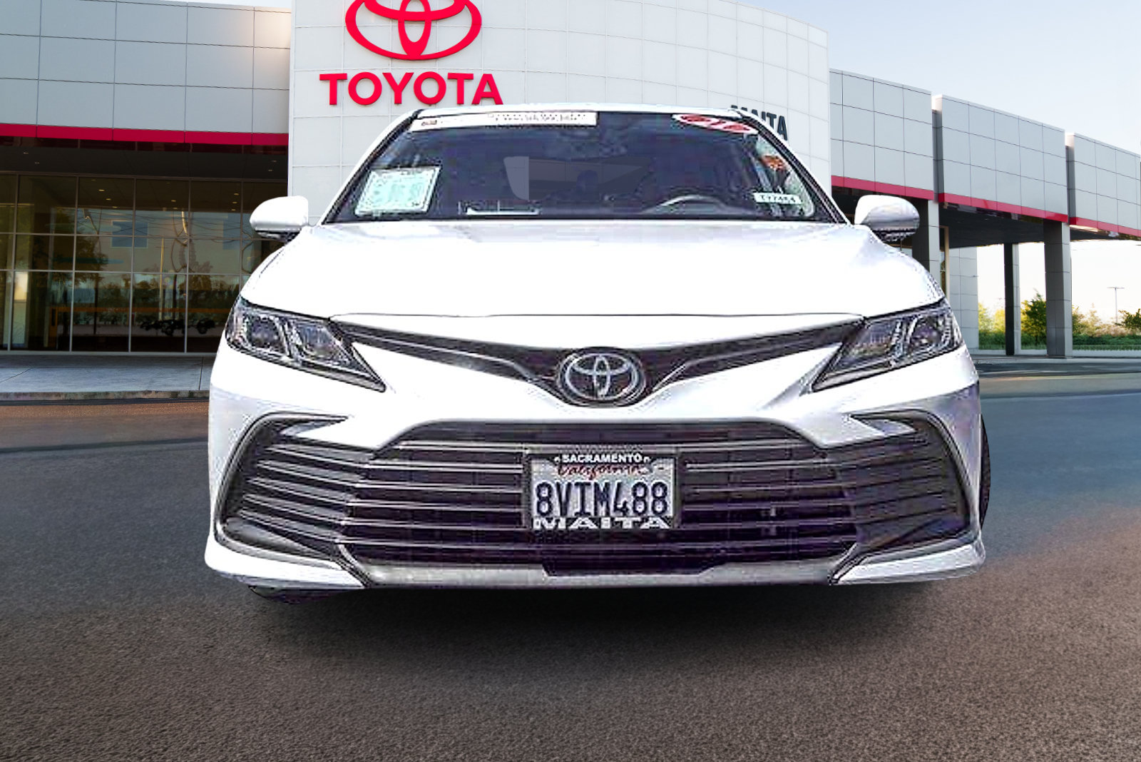 Used 2021 Toyota Camry LE w/ Convenience Package FWD image 3