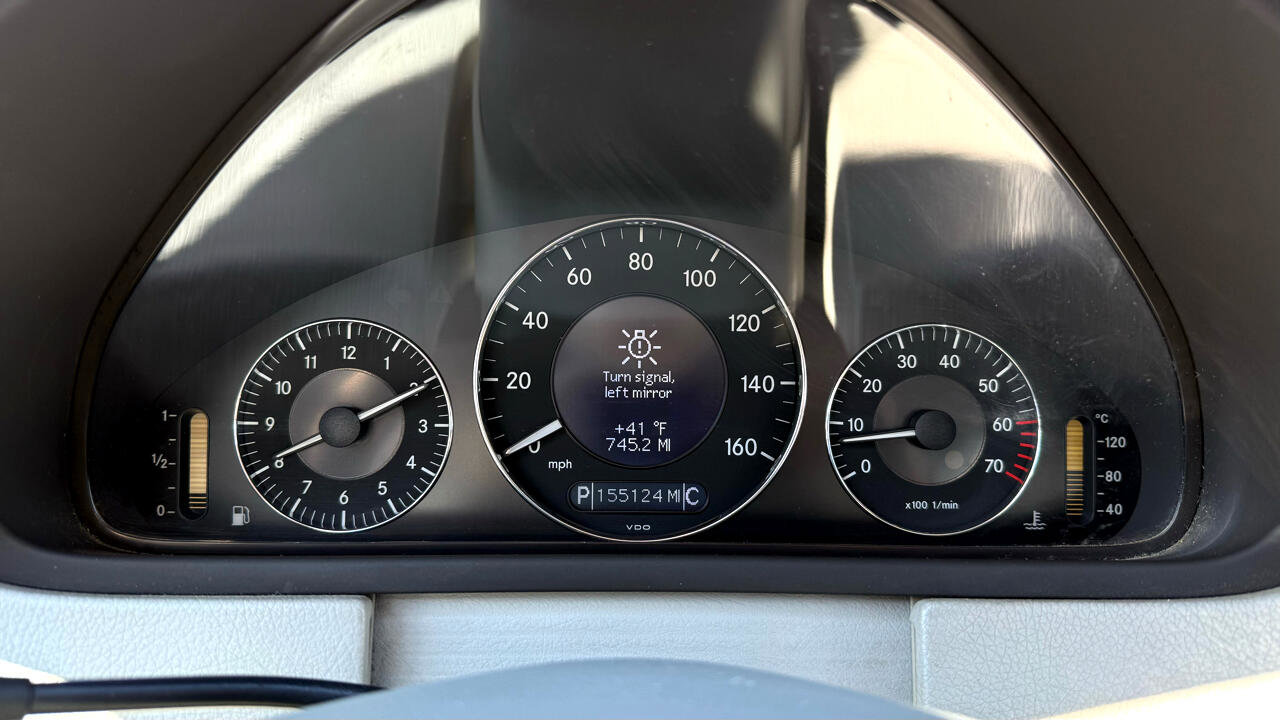 Used 2005 Mercedes-Benz CLK 500 Coupe image 24