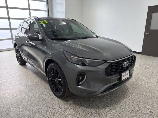 Used 2023 Ford Escape ST-Line Elite image 3