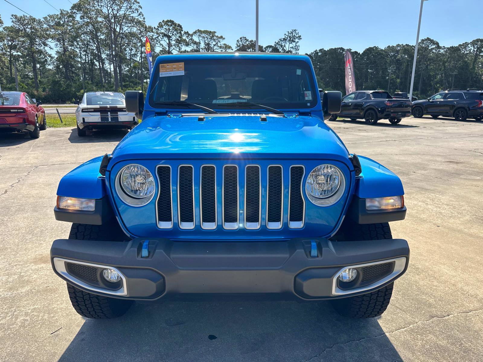 Used 2021 Jeep Wrangler Unlimited Sahara AWD/4WD image 8