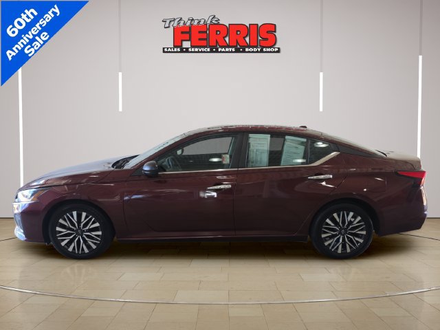Used 2024 Nissan Altima 2.5 SV FWD image 8