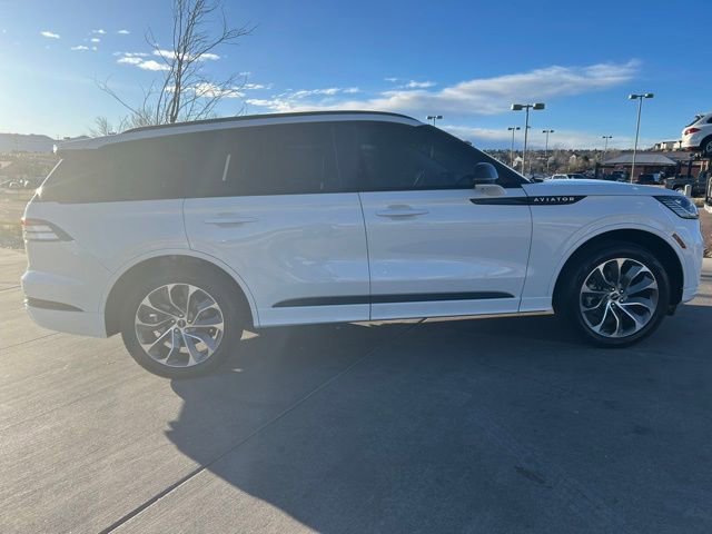 Used 2025 Lincoln Aviator AWD w/ Jet Appearance Package image 10