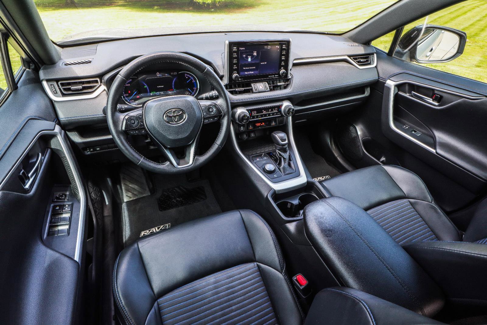 Used 2021 Toyota RAV4 XSE AWD/4WD image 24