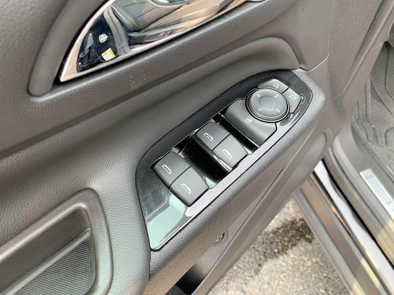 Certified 2023 Chevrolet Equinox Premier AWD/4WD image 23