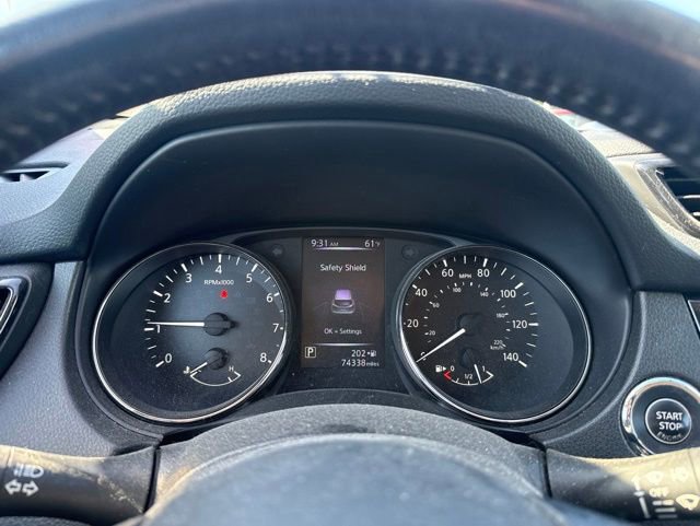 Used 2017 Nissan Rogue Sport SV w/ SV Premium Package AWD/4WD image 14