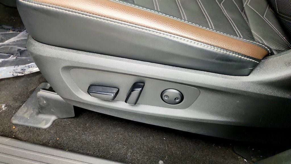 Used 2023 Nissan Pathfinder Platinum w/ Lighting Package (N93) image 12