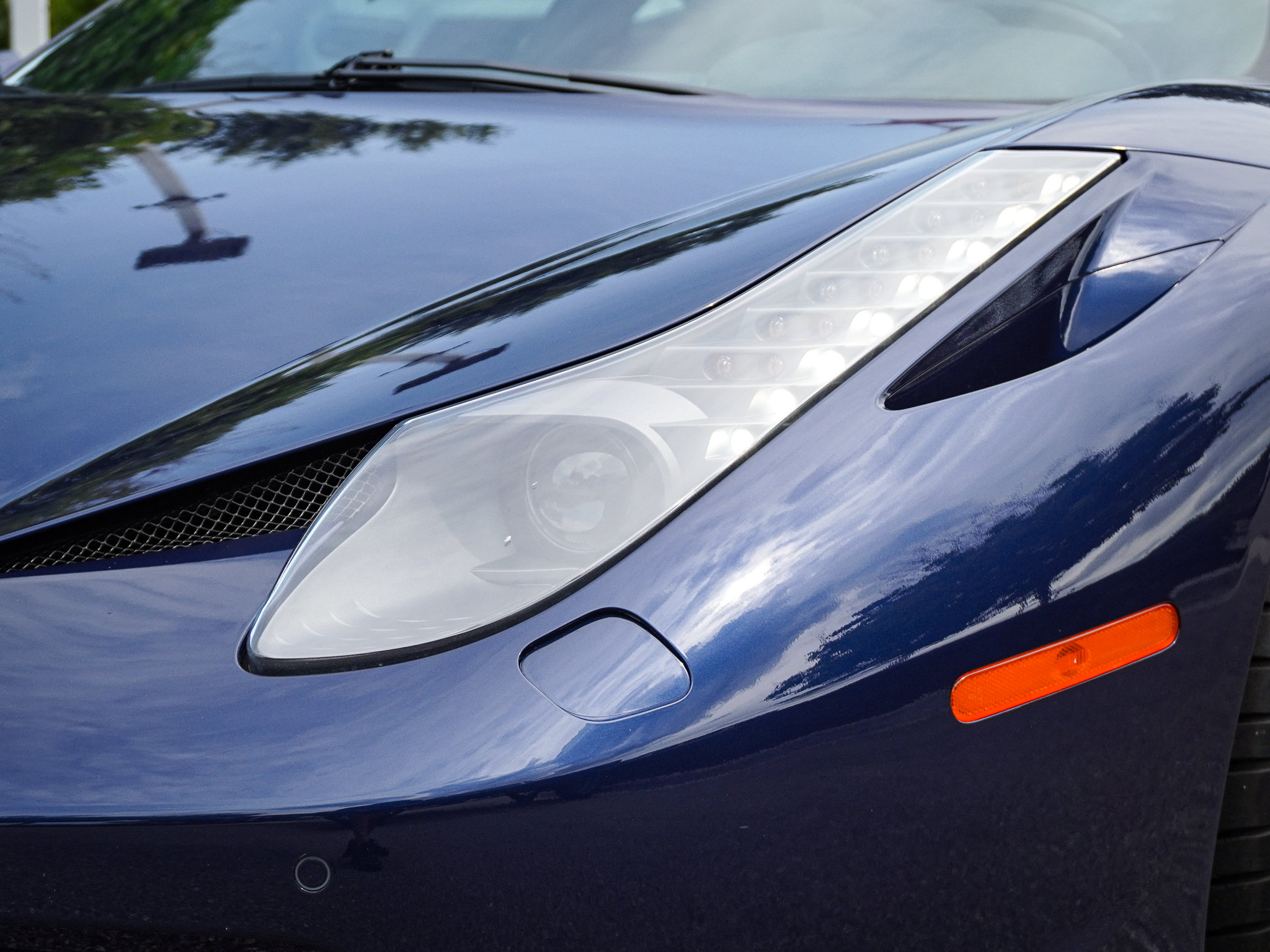 Used 2013 Ferrari 458 Italia Coupe RWD image 7