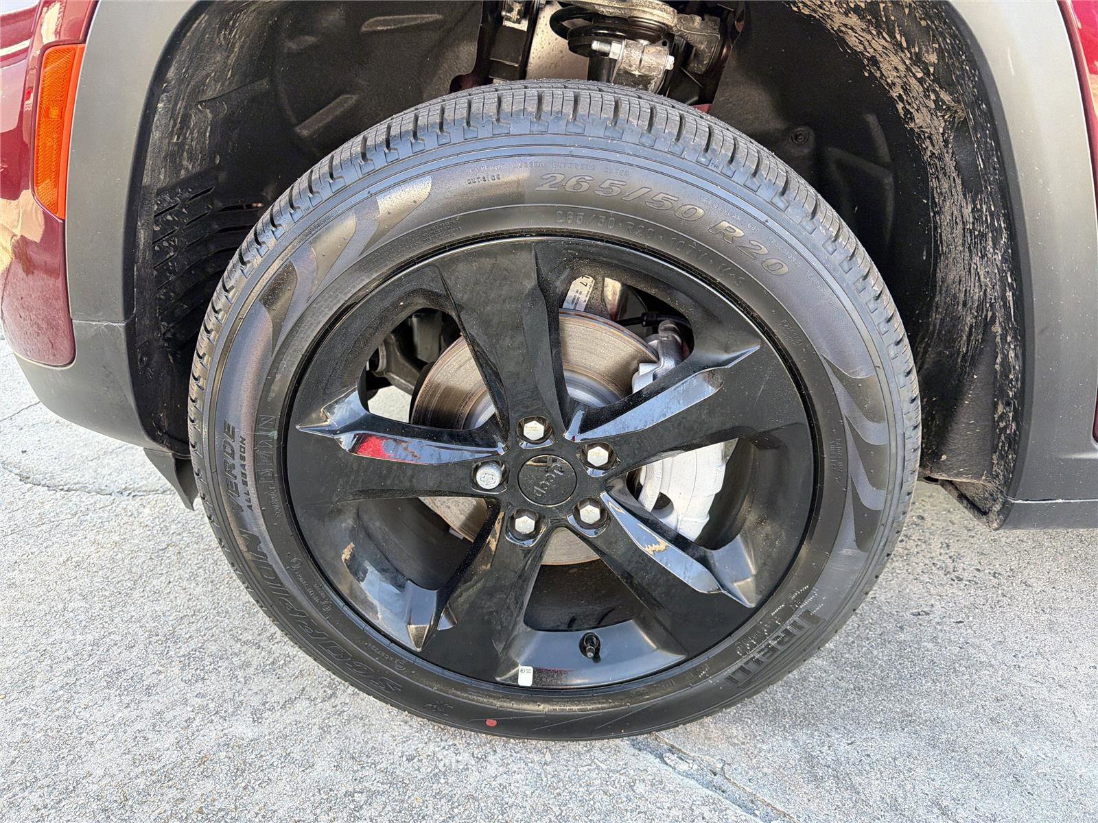 New 2025 Jeep Grand Cherokee Limited w/ Black Appearance Package image 8