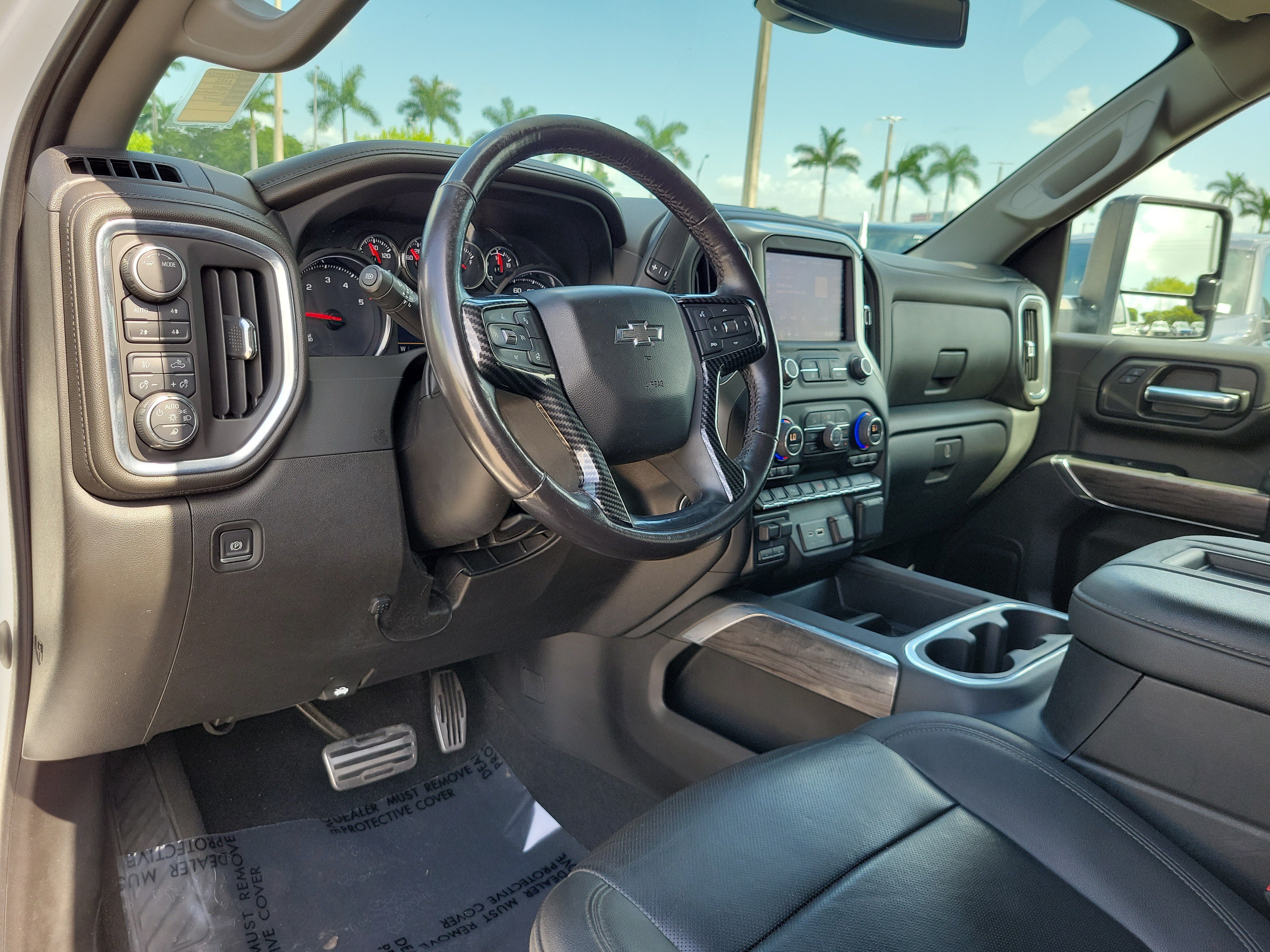 Used 2022 Chevrolet Silverado 2500 LTZ w/ LTZ Plus Package AWD/4WD image 9