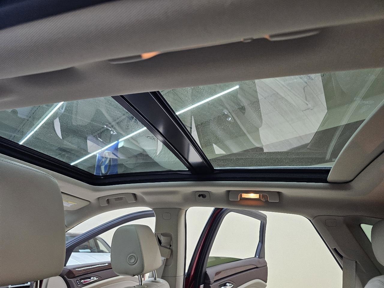 Used 2015 Cadillac SRX Premium w/ Driver Assist Package image 40