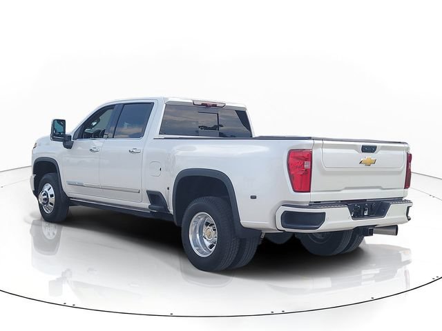 Used 2025 Chevrolet Silverado 3500 High Country w/ Technology Package AWD/4WD image 7