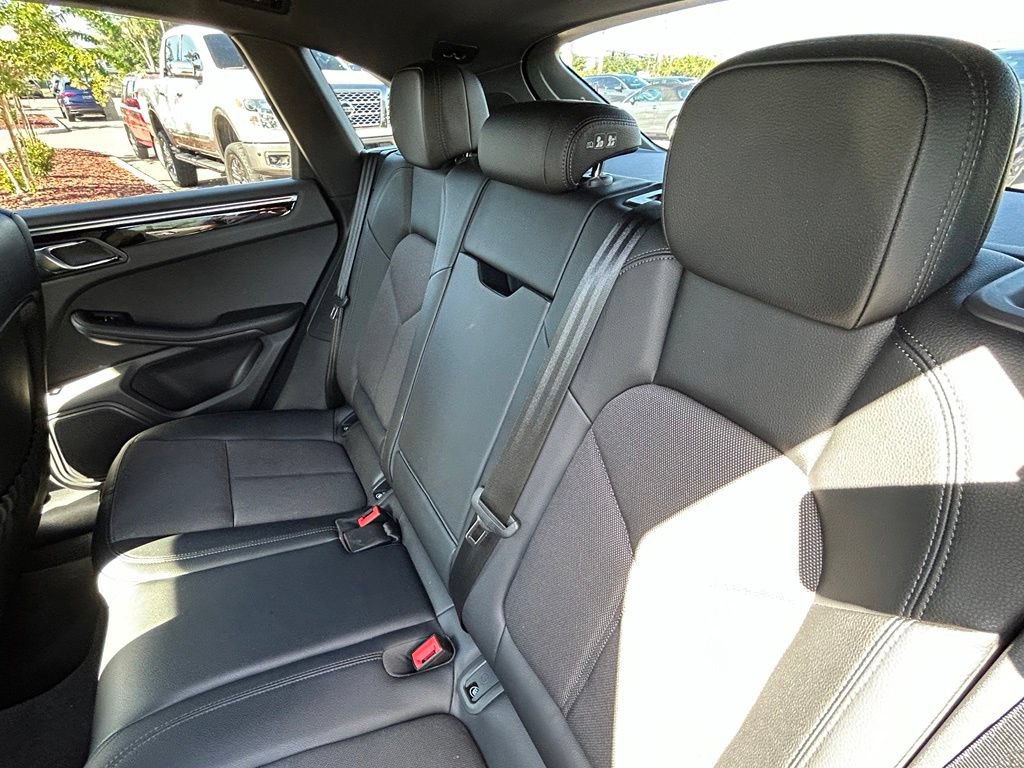 Used 2023 Porsche Macan Turbo AWD/4WD image 50