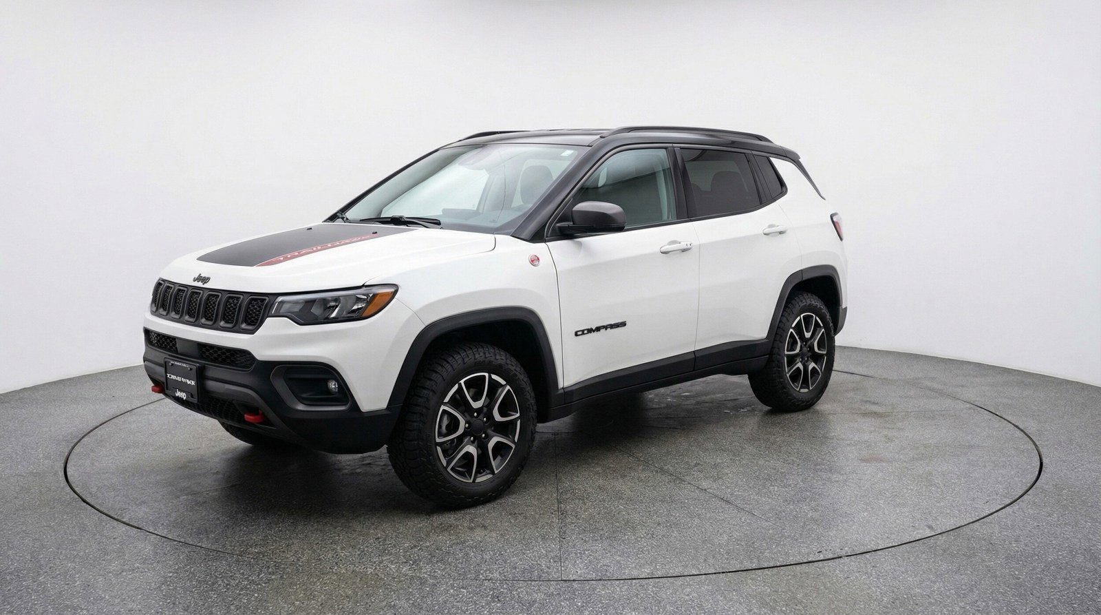 Used 2025 Jeep Compass Trailhawk AWD/4WD image 3