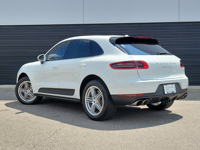 Certified 2015 Porsche Macan S AWD/4WD image 3