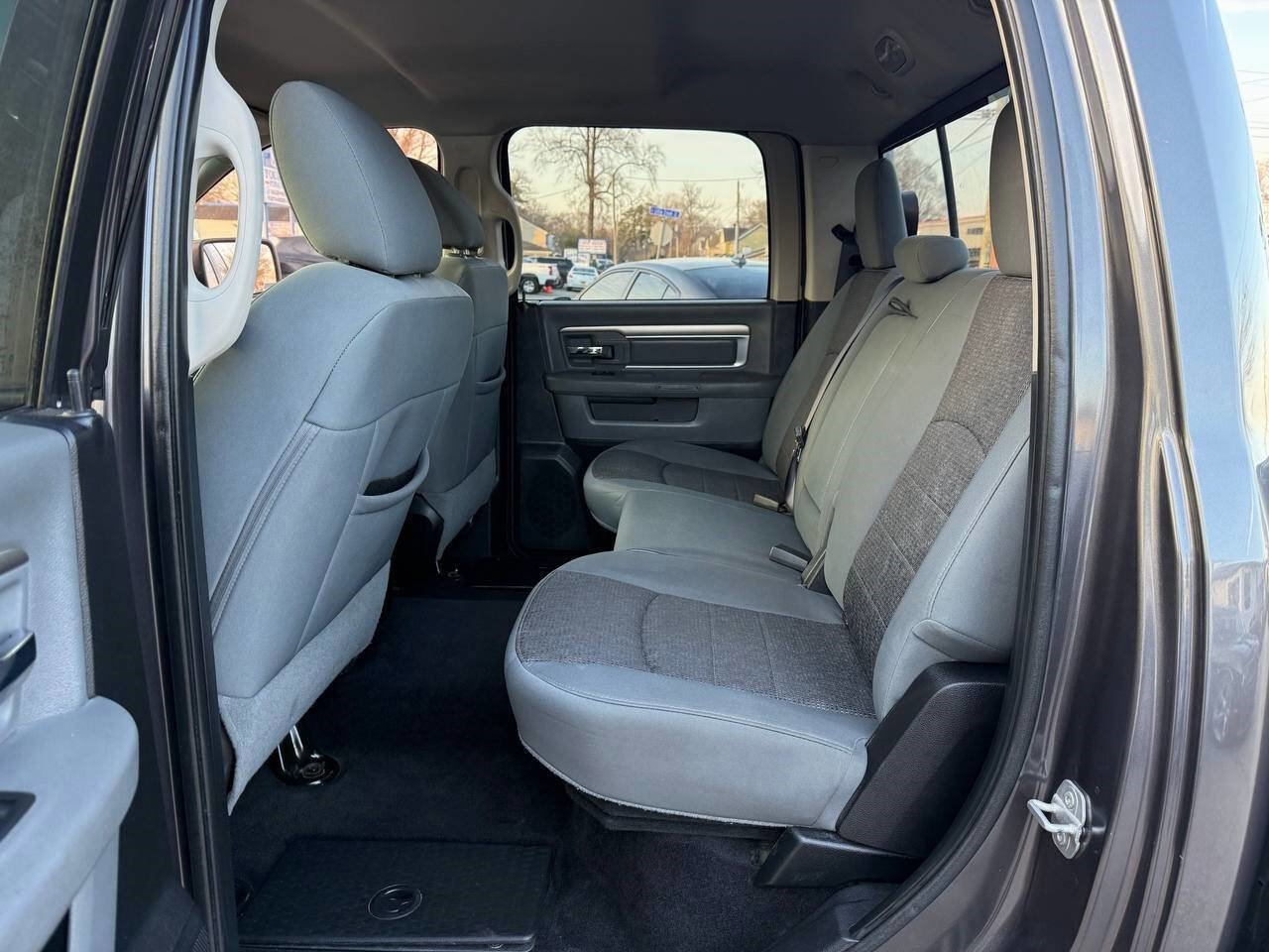 Used 2015 RAM 1500 Lone Star image 17