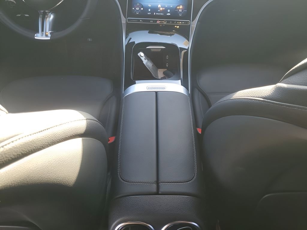 Used 2025 Mercedes-Benz GLC 300 4MATIC image 22