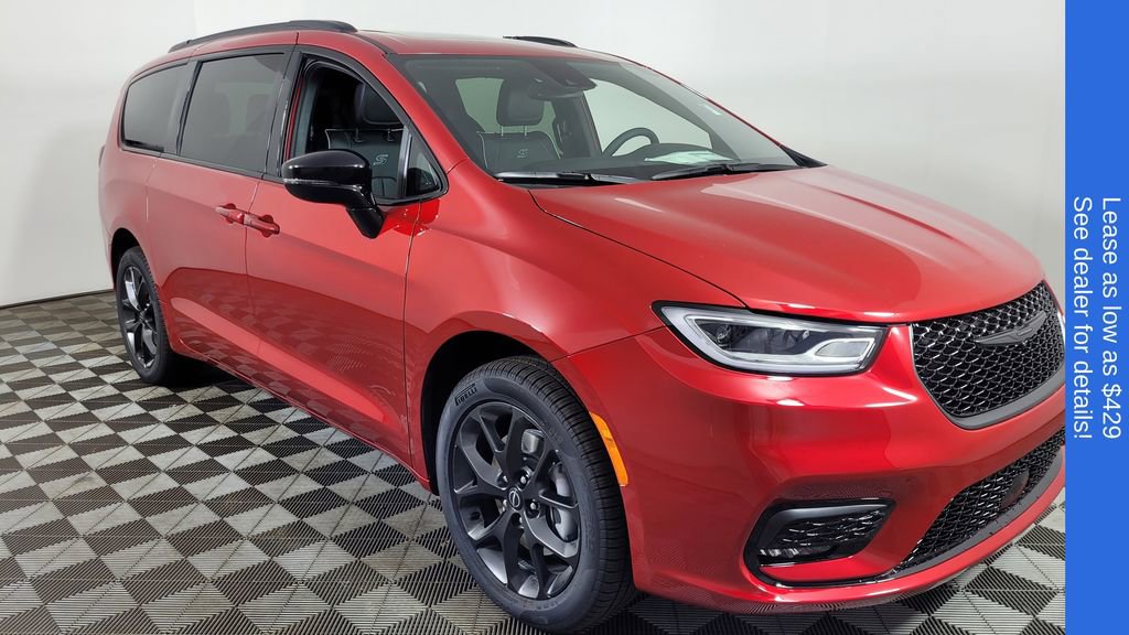 New 2026 Chrysler Pacifica Limited w/ S Appearance Package image 1