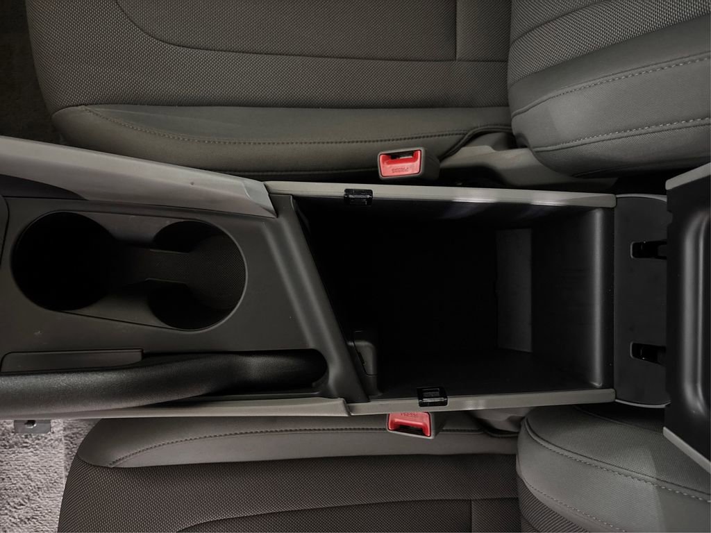 Certified 2025 Hyundai Elantra SE image 20