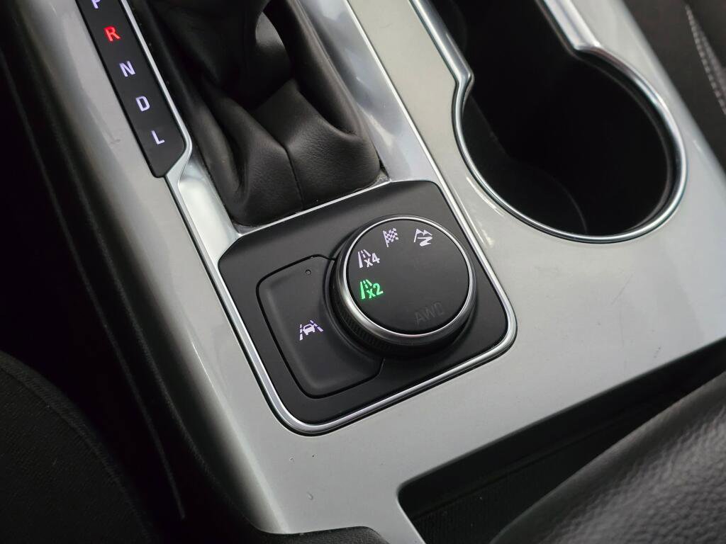 Used 2025 Chevrolet Blazer LT image 32