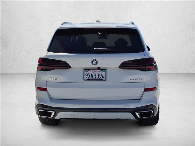Certified 2026 BMW X5 xDrive50e w/ M Sport Package AWD/4WD image 7