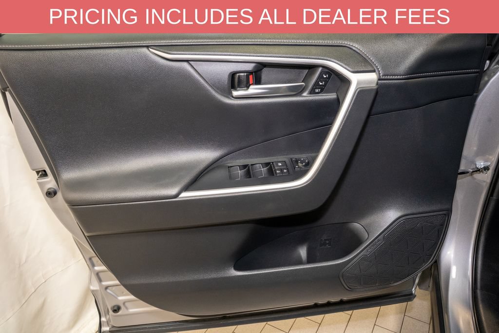 Used 2021 Toyota RAV4 Limited AWD/4WD image 13