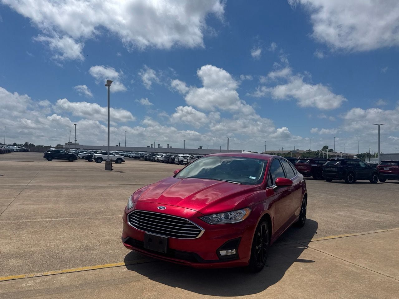 Used 2020 Ford Fusion SE w/ Equipment Group 151A FWD image 7