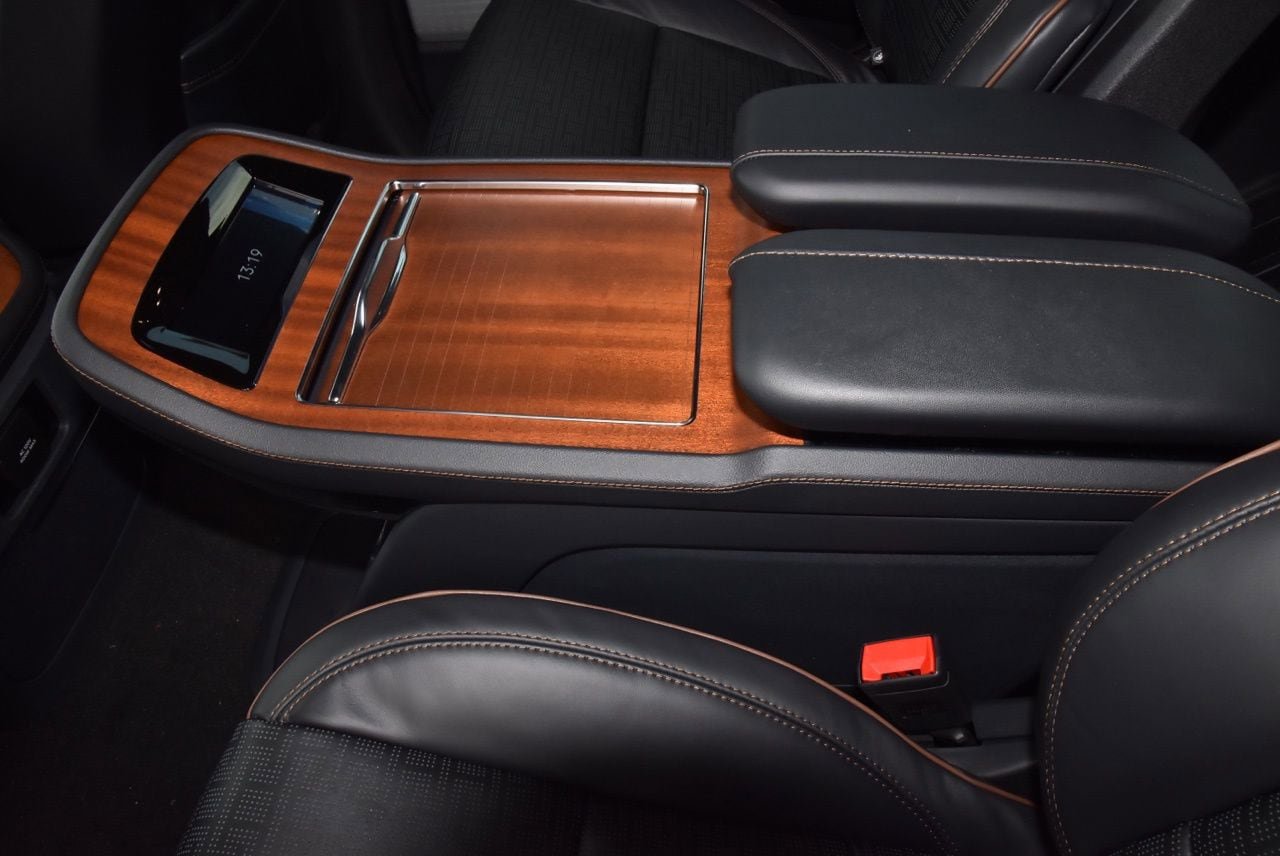 New 2026 Lincoln Navigator L Black Label AWD/4WD image 18
