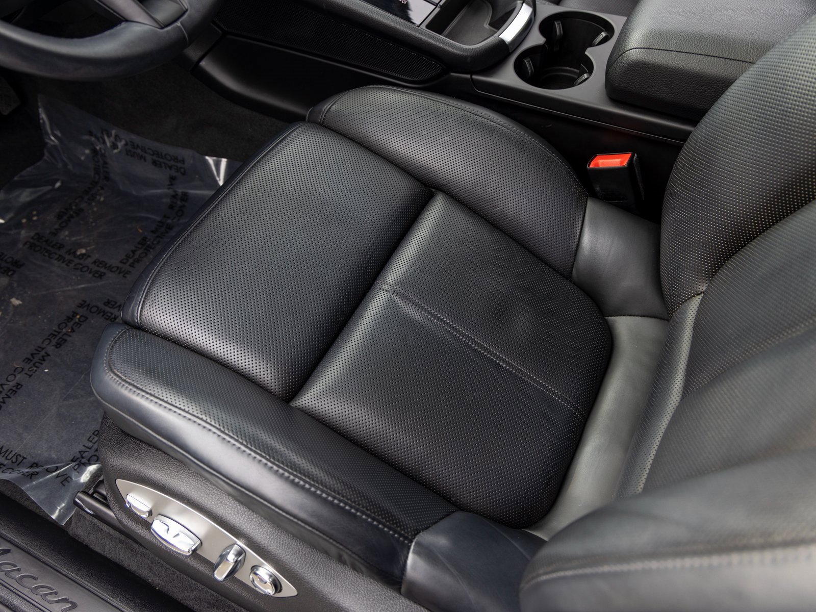 Certified 2023 Porsche Macan image 26