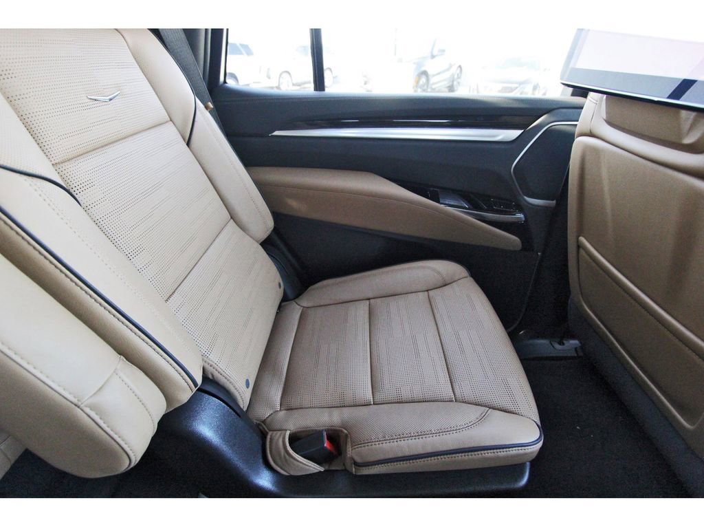 New 2026 Cadillac Escalade Luxury w/ Touring Package image 11