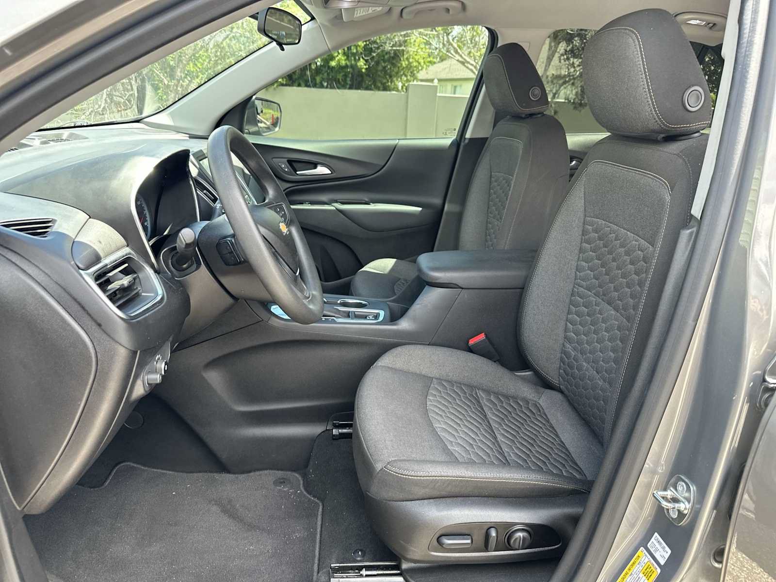 Used 2018 Chevrolet Equinox LT FWD image 15