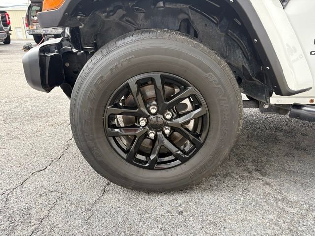 Used 2022 Jeep Gladiator Sport image 9