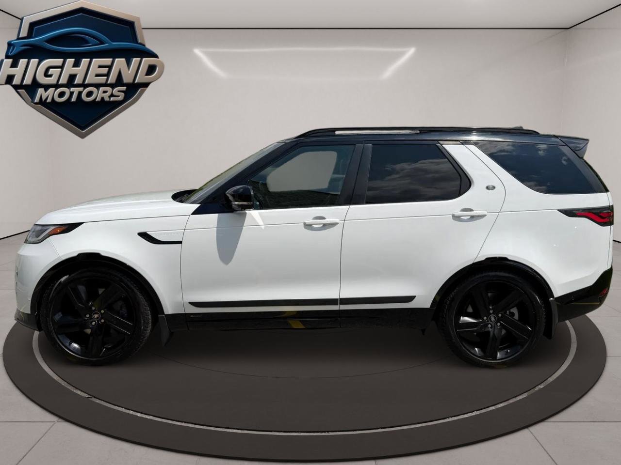 Used 2022 Land Rover Discovery HSE R-Dynamic AWD/4WD image 3
