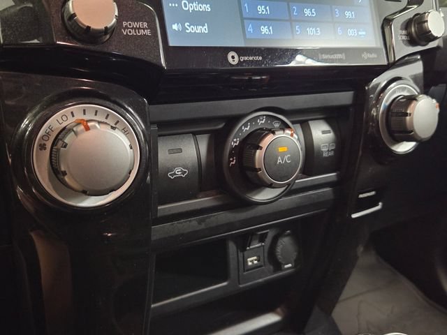 Used 2021 Toyota 4Runner TRD Off-Road AWD/4WD image 21