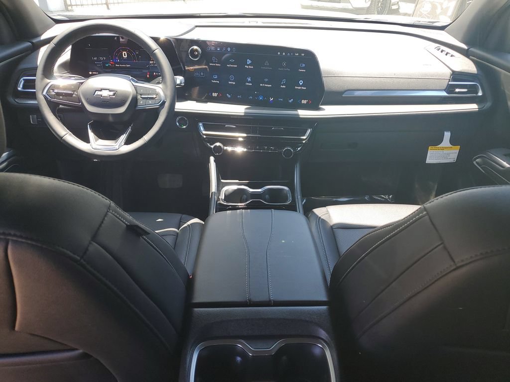 Used 2026 Chevrolet Traverse LT w/ Driver Confidence Package FWD image 11