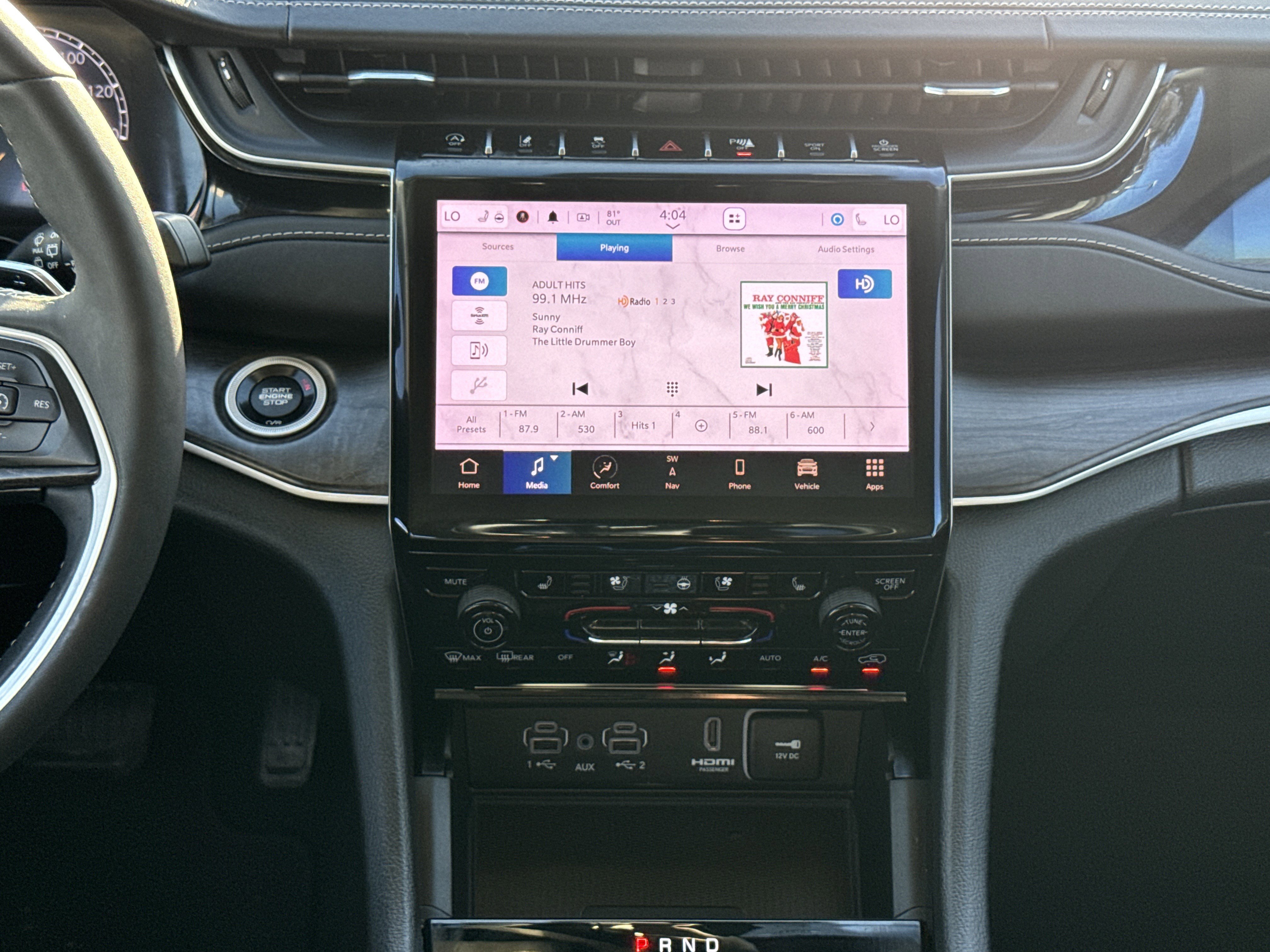 Used 2023 Jeep Grand Cherokee L Limited w/ Luxury Tech Group II image 17