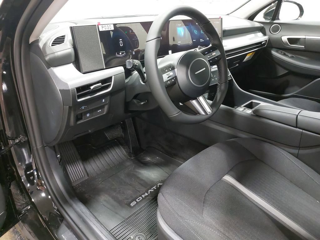 Used 2026 Hyundai Sonata SEL FWD image 15