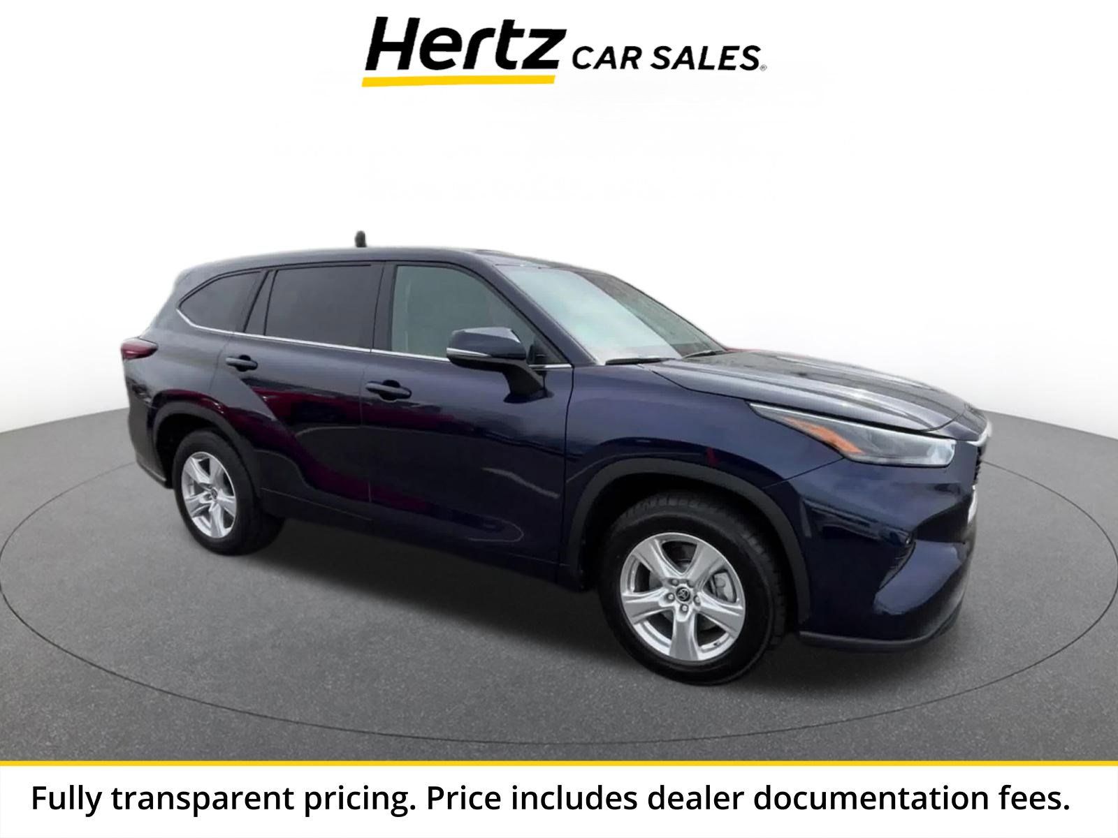 Used 2025 Toyota Highlander LE FWD image 1