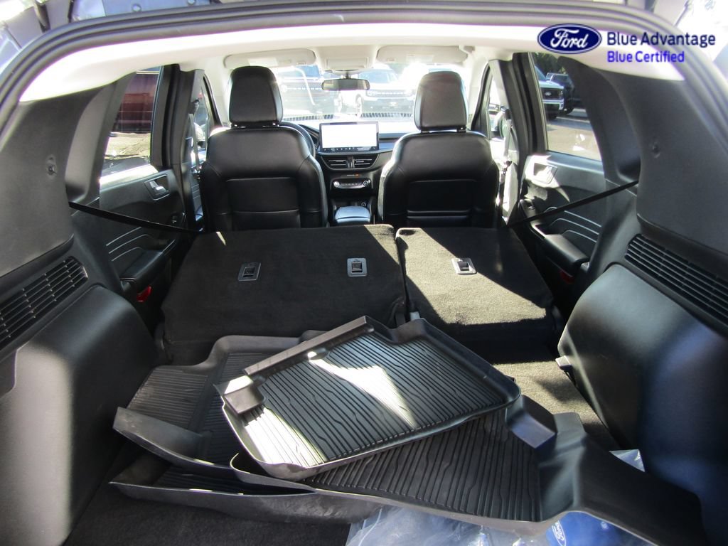 Certified 2026 Ford Escape SE w/ Class II Trailer Tow Package FWD image 11