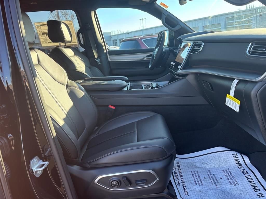 New 2026 Jeep Grand Wagoneer Limited image 15